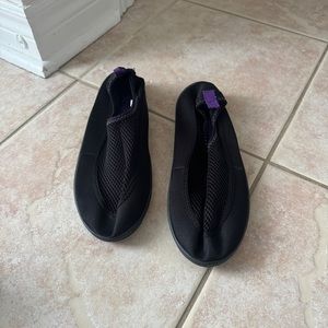 NEW water shoes